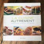 Kookboek "La Cuisine Autrement" in het Frans., Ophalen of Verzenden, Gelezen, Hoofdgerechten
