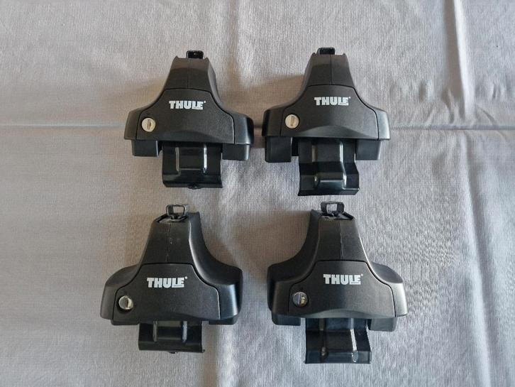 Voetstukken dakdragersysteem Thule (Audi A3 Hatchback), Auto diversen, Dakdragers, Zo goed als nieuw, Ophalen
