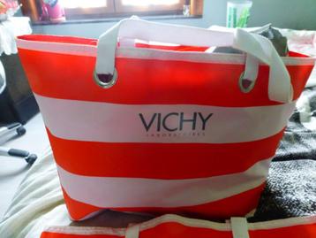 1 of 2 identieke strandtassen van Vichy 1/4 € of 2/6 €