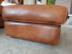 Poef in buffelleder voetbank cognac kleur, Huis en Inrichting, Zetels | Voetbanken en poefs, Ophalen, Leer, Zo goed als nieuw