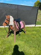 Houten paard met 3 zadels, kopstkken en materialen, Ophalen, Gebruikt