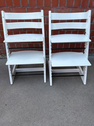 2 triptrap stoelen (wit)