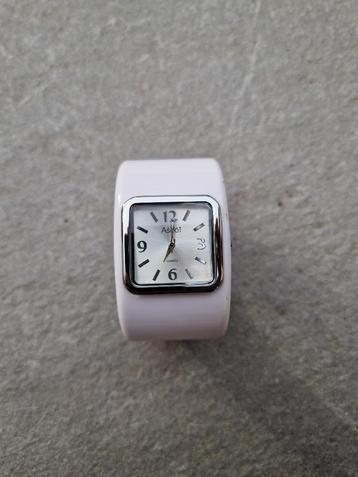 Montre Ascot Design Vintage - SR626SW - Blanche beschikbaar voor biedingen