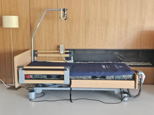 Elektrisch zorgbed, Huis en Inrichting, Slaapkamer | Bedden, Nieuw, Eenpersoons, 90 cm, 200 cm, Verstelbaar, Ophalen