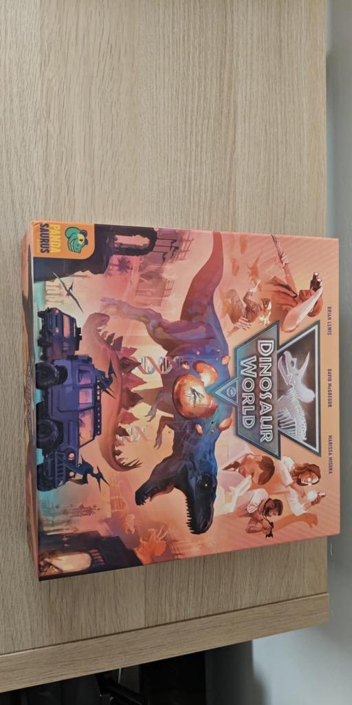Dinosaur World, Hobby en Vrije tijd, Gezelschapsspellen | Bordspellen, Ophalen of Verzenden
