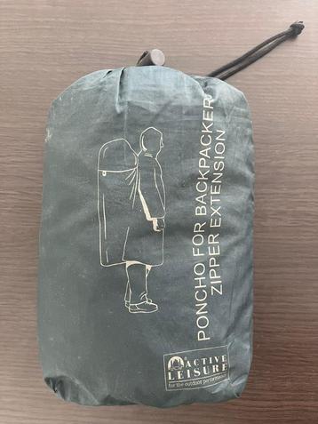 Poncho backback beschikbaar voor biedingen