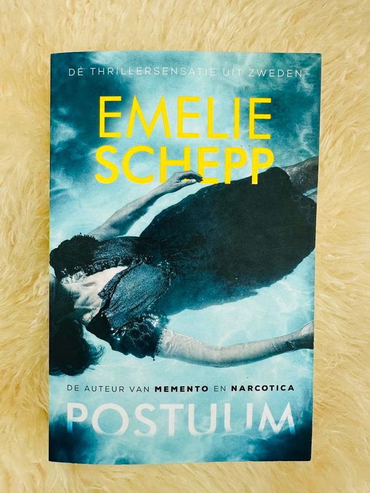 Emelie Schepp - Postuum, Boeken, Thrillers, Zo goed als nieuw, Verzenden