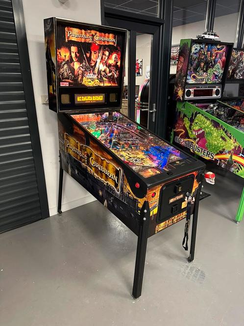 Magnifique flipper Stern Pirates Of The Caribbean Pinball, Collections, Machines | Flipper (jeu), Comme neuf, Imprimante matricielle