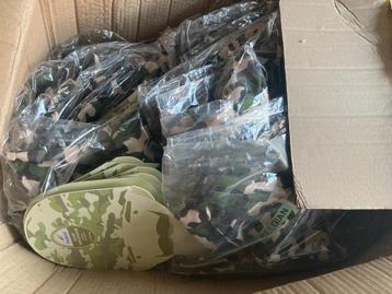 Soldaat vestjes + pistooltje - 3 tot 6 jaar - nieuw - 30 st. beschikbaar voor biedingen