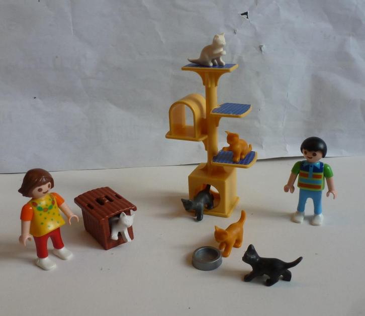 Playmobil katten, kindjes en kattenkrabpaal, Kinderen en Baby's, Speelgoed | Playmobil, Zo goed als nieuw, Complete set, Ophalen of Verzenden