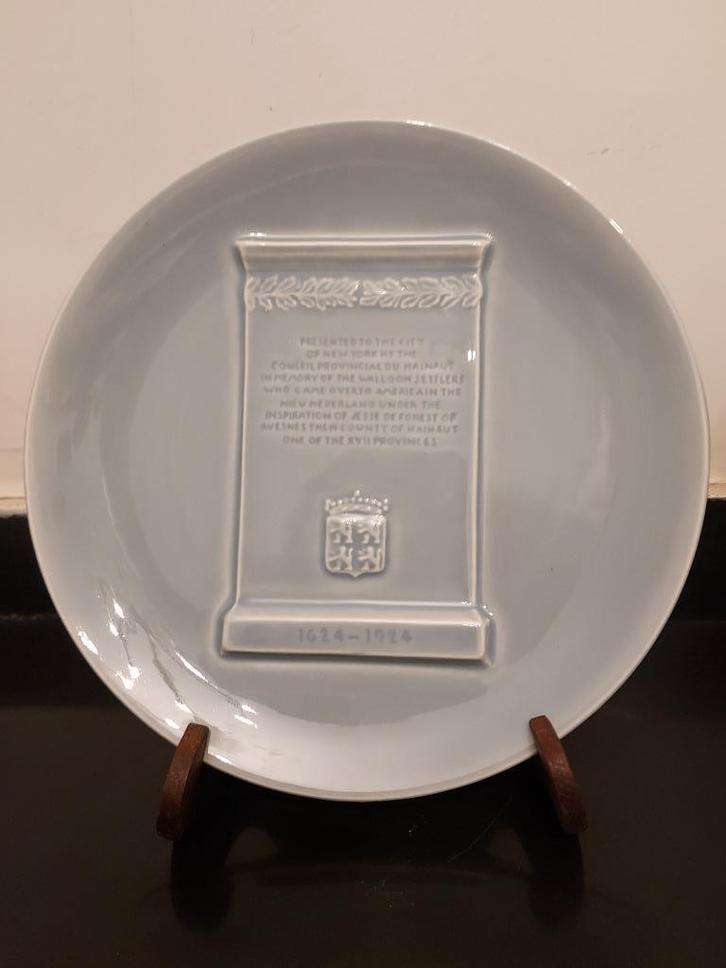 Porseleinen, vintage sierbord  Waalse kolonisten New York, Antiek en Kunst, Curiosa en Brocante, Ophalen of Verzenden