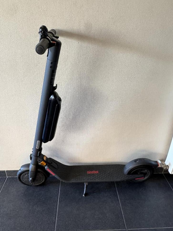 Ninebot E22E elektrische step, Fietsen en Brommers, Steps, Gebruikt, Elektrische step (E-scooter), Ophalen
