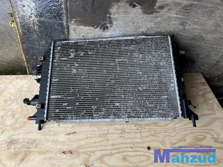 OPEL ZAFIRA B 1.7 CDTI Radiateur koelvin 2005-2011, Auto-onderdelen, Motor en Toebehoren, Opel, Gebruikt, Ophalen of Verzenden