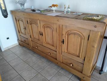 massieve eiken dressoir beschikbaar voor biedingen