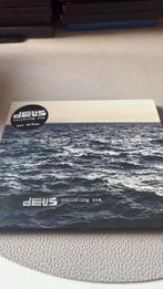 Deus, Ophalen