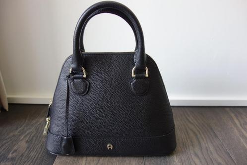 Sac cuir noir "AIGNER" Envoi compris, Handtassen en Accessoires, Tassen | Damestassen, Zo goed als nieuw, Zwart, Verzenden