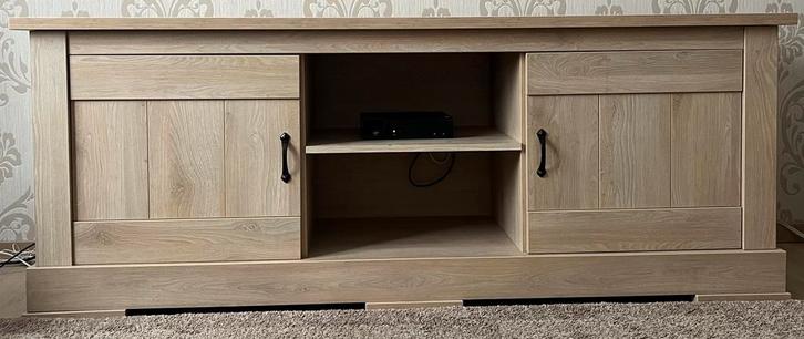 Tv-meubel uit Vlaamse eik – Cottage stijl, Huis en Inrichting, Kasten |Televisiemeubels, Zo goed als nieuw, Eikenhout, Ophalen