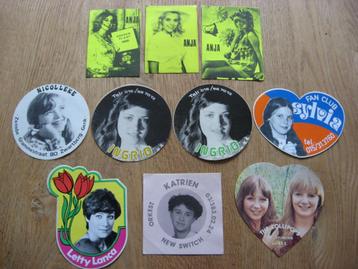 Allerlei Vintage Stickers Zangeresen Muziek en Artiesten beschikbaar voor biedingen