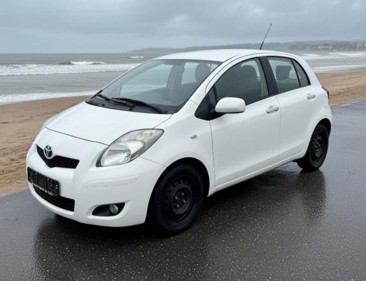 TOYOTA YARIS, Auto's, Toyota, Bedrijf, Te koop, Yaris, Benzine, Euro 5, 5 deurs, Handgeschakeld, Onderhoudsboekje, Ophalen