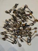 60 souvenir lepeltjes, Ophalen