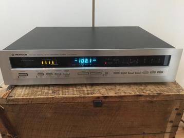 Pioneer Vintage Blue Line Digital Tuner beschikbaar voor biedingen