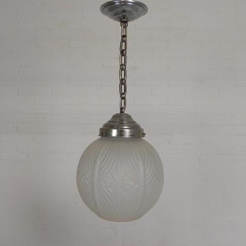 Art Deco hanglamp met ronde bol met geometrische patronen, j, Antiek en Kunst, Antiek | Verlichting, Verzenden