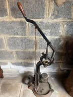 Ancienne bouchoneuse, Enlèvement