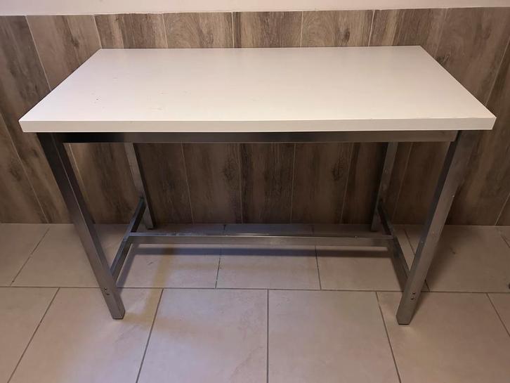 Witte tafel met metalen poten — 12060 cm, Huis en Inrichting, Tafels | Bijzettafels, Zo goed als nieuw, Rechthoekig, 60 cm of meer