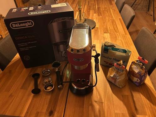 Machine à Café Delonghi, Elektronische apparatuur, Koffiezetapparaten, Zo goed als nieuw, Gemalen koffie, Espresso apparaat, Stoompijpje