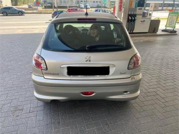 Peugeot 206 benzine, 1.4 cc van 2006 euro4 airco beschikbaar voor biedingen