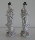 SET / 2  WIT  PORSELEINEN  KWAN  YIN  (1210 ), Antiek en Kunst, Ophalen