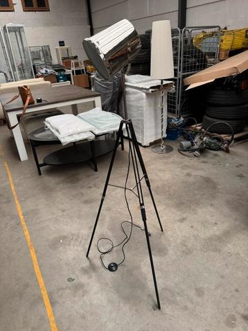 Lampe  beschikbaar voor biedingen
