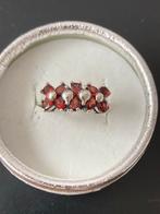 Prachtige zilveren granaat ring ., Handtassen en Accessoires, Antieke sieraden, Met edelsteen, Ophalen of Verzenden, Zilver, Ring