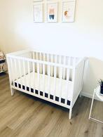 Babybed/kinderbed 60x120cm inclusief matras, Kinderen en Baby's, Kinderkamer | Complete kinderkamers, Ophalen, Zo goed als nieuw