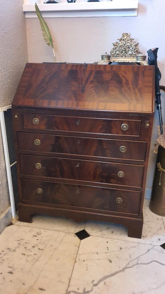 Antieke secretaire + bijpassende harpstoel (2stuks), Huis en Inrichting, Kasten | Secretaires, Zo goed als nieuw, Ophalen