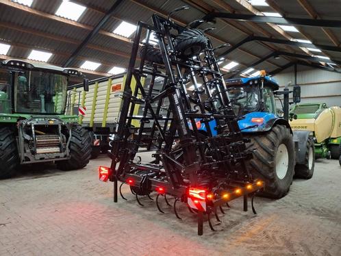 Bull Equipment C9000 en C6000 Cultivators, Nieuw!, Zakelijke goederen, Landbouw | Aardappelen, Groenten, Fruit en Vlees, Ophalen