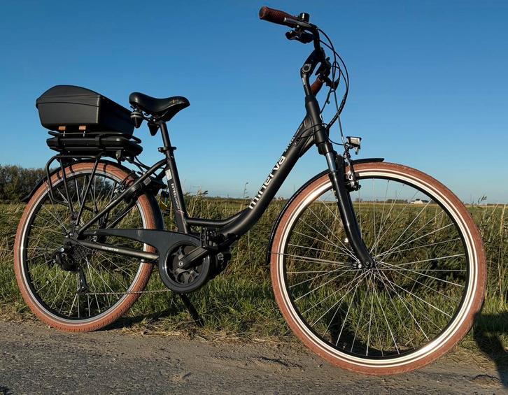 Minerva Elektrische fiets als nieuw met centrale motor, Fietsen en Brommers, Elektrische fietsen, Zo goed als nieuw, Ophalen of Verzenden