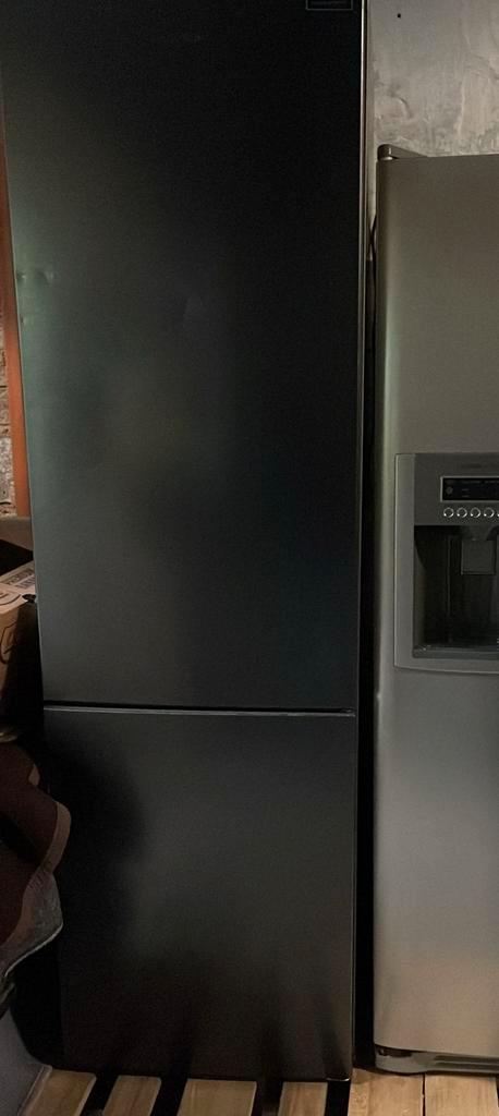 Zwarte koelkast met vriesvak, Elektronische apparatuur, Koelkasten en IJskasten, Zo goed als nieuw, Met vriesvak, Ophalen