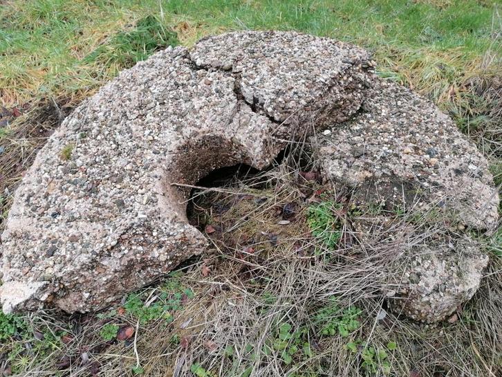 Meule décorative cassée, Jardin & Terrasse, Gravier, Rochers & Caillasse, Enlèvement
