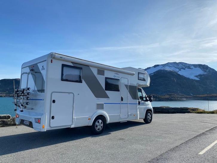 Luxe en moderne Sun Living uit 2023 voor 5 personen, Caravans en Kamperen, Mobilhomes, Bedrijf, tot en met 6, Alkoof, Sun Living