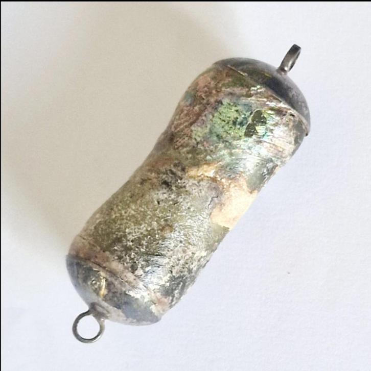 Aziatisch Romeins glas Medaille met zilveren bevestiging - 6, Antiek en Kunst, Curiosa en Brocante, Ophalen of Verzenden