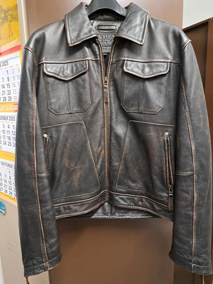 Mooi leder jas-WE LTD Maat L 52/54 zie foto.s, Kleding | Heren, Jassen | Zomer, Zo goed als nieuw, Maat 52/54 (L), Bruin, Ophalen of Verzenden