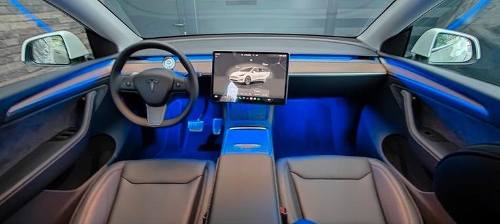 Tesla Model Y / Model 3 upgrade KIT, Auto's, Tesla, Particulier, Model Y, USB, Ophalen