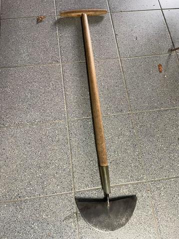 Kantensteker gesmeed met beuken steel (Zemst) beschikbaar voor biedingen