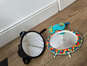 Set van 2 baby achteruitkijkspiegels voor in de auto. beschikbaar voor biedingen