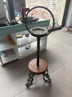 Cendrier sur pied en fer forgé, Enlèvement ou Envoi