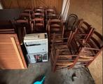lot van ongeveer 25 houten stoelen, Ophalen, Riet of Rotan, Gebruikt, Bruin