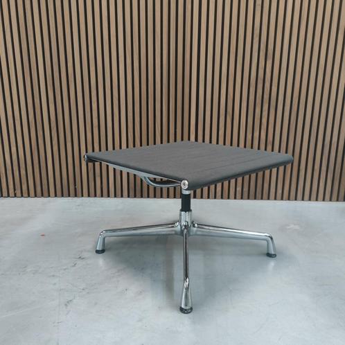 Vitra Eames Office ottoman EA 125, Antiek en Kunst, Antiek | Meubels | Stoelen en Sofa's, Ophalen of Verzenden