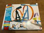 Hot wheels track buider infinity loop kit, Racebaan, Ophalen of Verzenden, Zo goed als nieuw, Zelf te bouwen