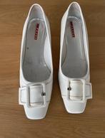 Prada schoenen, Kleding | Dames, Ophalen of Verzenden, Prada maat 38,50, Schoenen met lage hakken, Wit